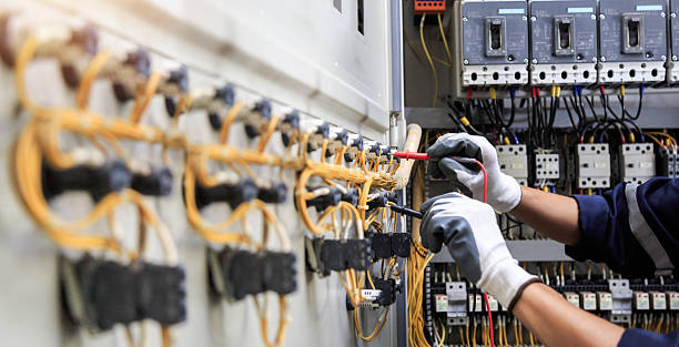 Professional Electrician technician working in Martins Ferry, OH